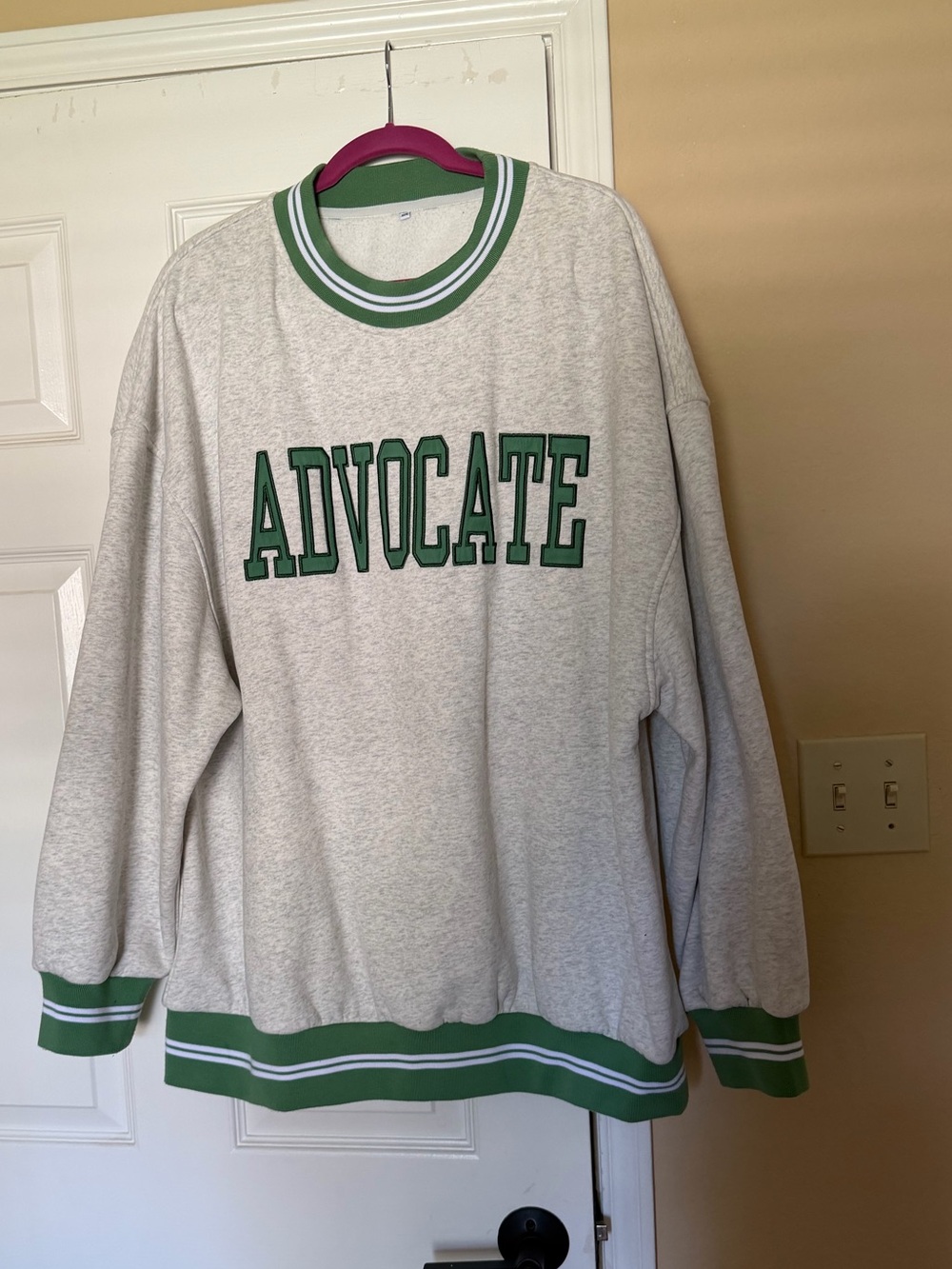 Peace love autism advocate sweatshirt size XXXL GUC green gray mockneck pullover